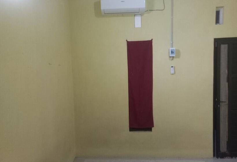 Hotel Spot On 93886 Kost Zalfa Amalia Syariah