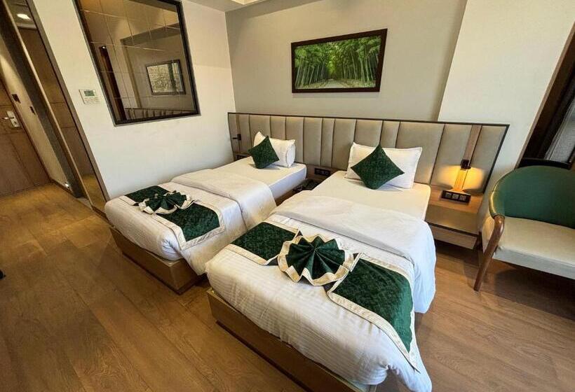 膳宿费 Red Carpet Classic Hospitality Llp