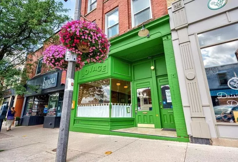 Retkeilymaja The Avonlea Inn