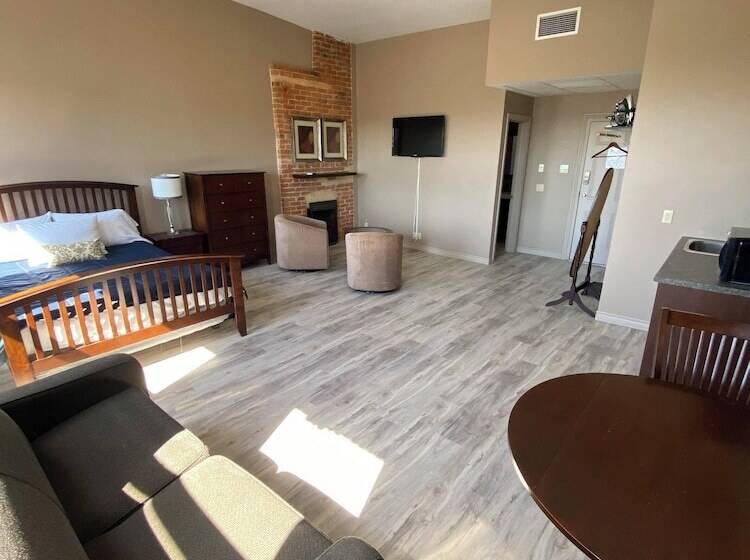 Hostel The Avonlea Inn