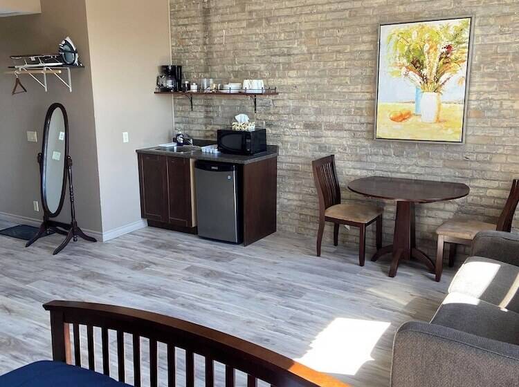 Hostel The Avonlea Inn