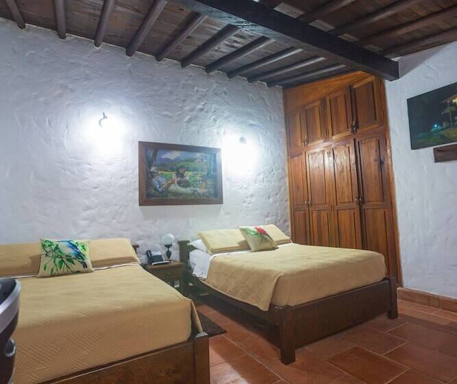 ホテル Manantiales Del Campo