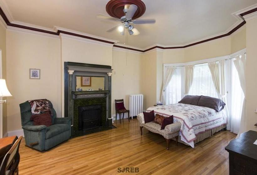 A Tanners Home Inn Bed And Breakfast