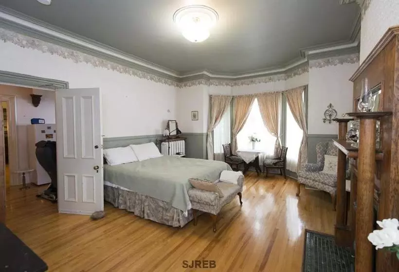 A Tanners Home Inn Bed And Breakfast