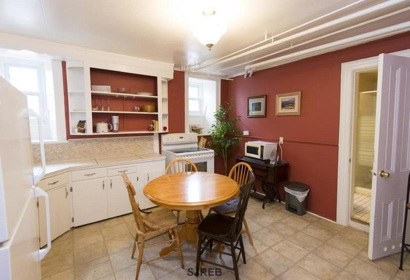 A Tanners Home Inn Bed And Breakfast