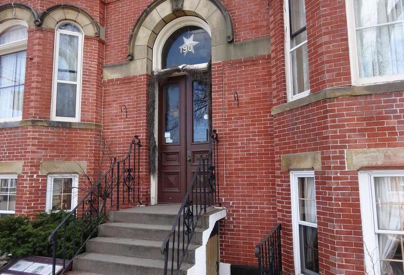 A Tanners Home Inn Bed And Breakfast