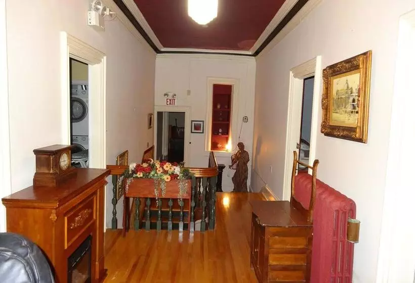 A Tanners Home Inn Bed And Breakfast