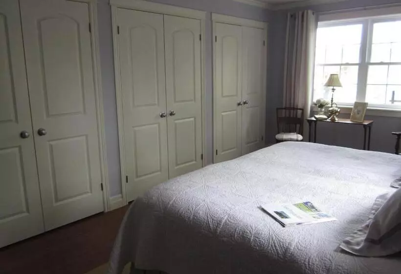 Casa Breeze B & B