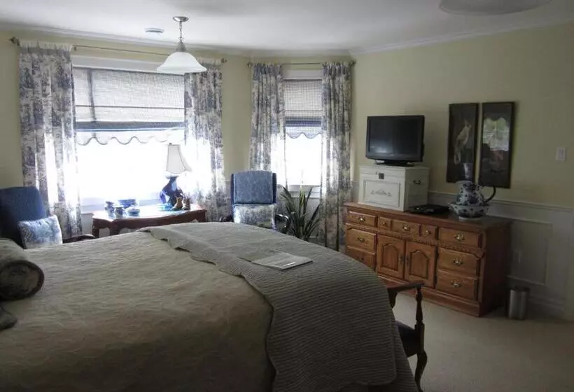 Casa Breeze B & B