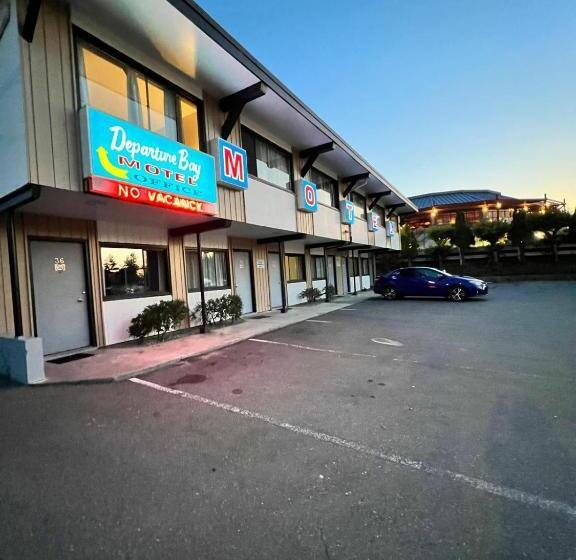 Departure Bay Motel