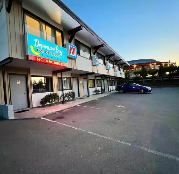 Departure Bay Motel
