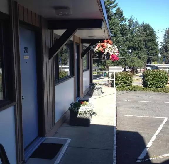 Departure Bay Motel