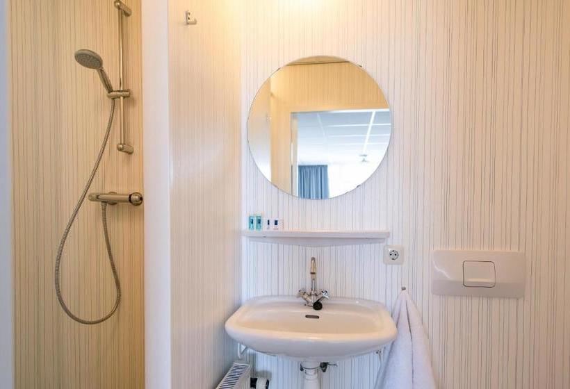 בית מלון כפרי Brasserie De Walvisvaarder