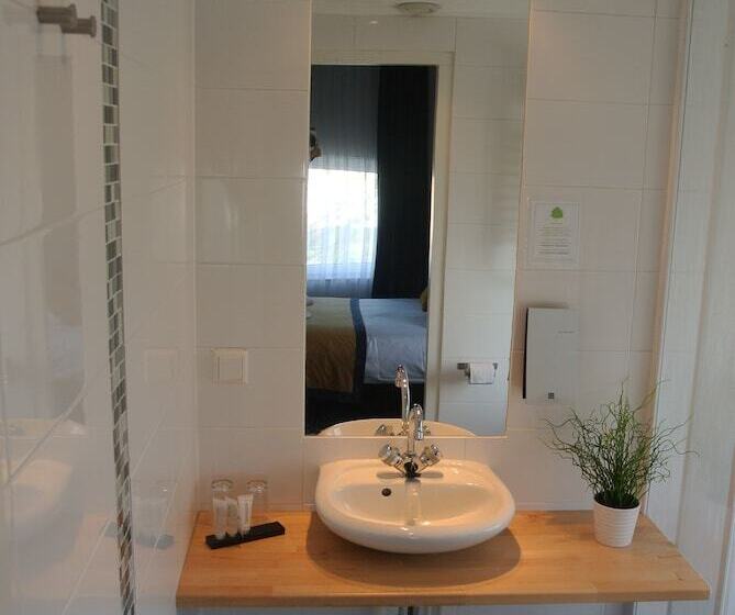 בית מלון כפרי De Linde