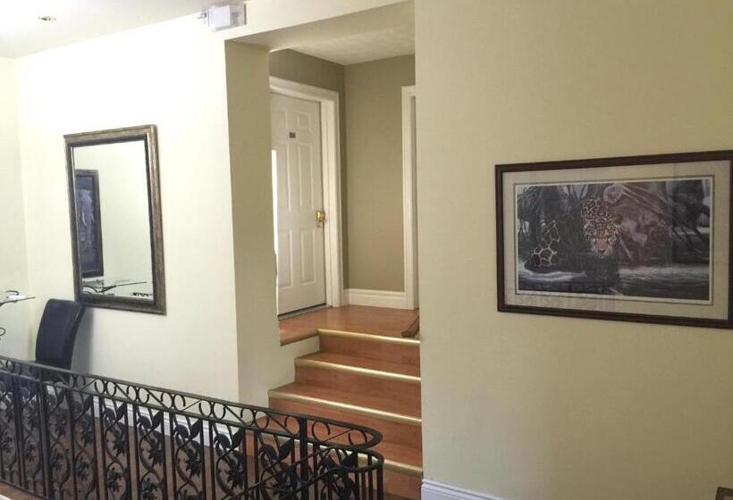 酒店 Grey Rose Suites