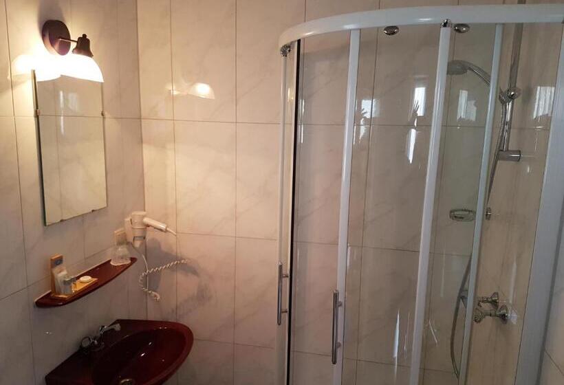 בית מלון כפרי Heere