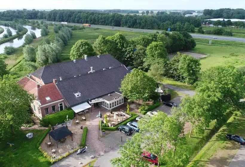 Hotelli In Den Stallen