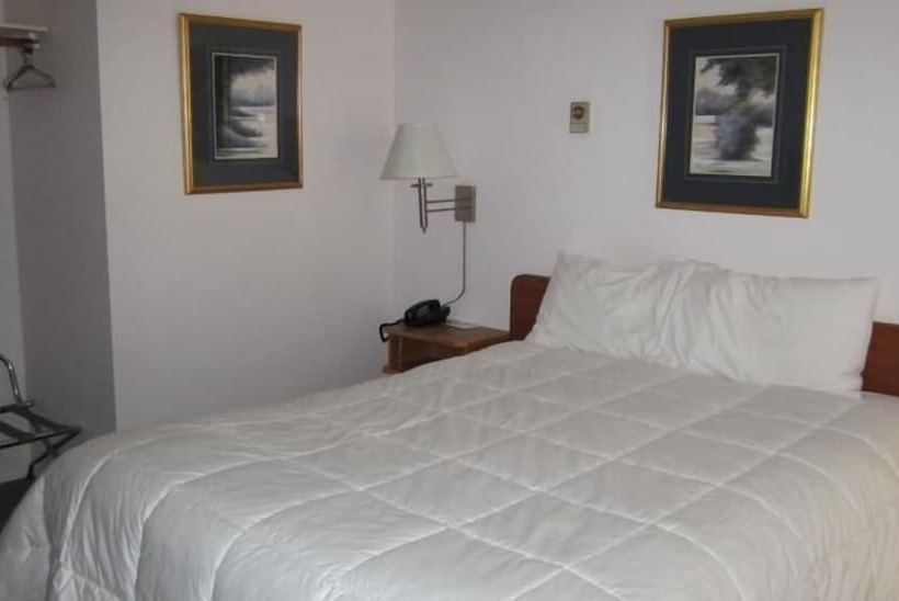 モーテル Clearwater Country Inn