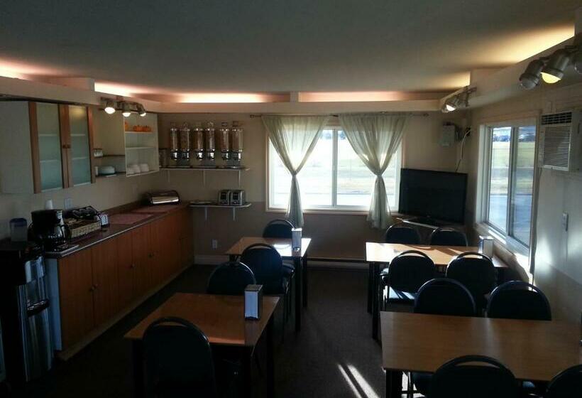 فندق على الطريق Traveller S Inn