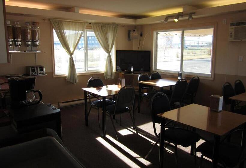 فندق على الطريق Traveller S Inn