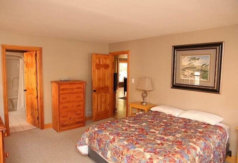 Patterson Kaye Resort On Lake Muskoka