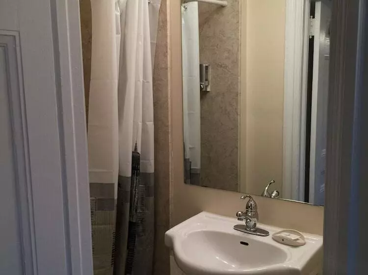 The Century House Bed And Breakfast Ottawa