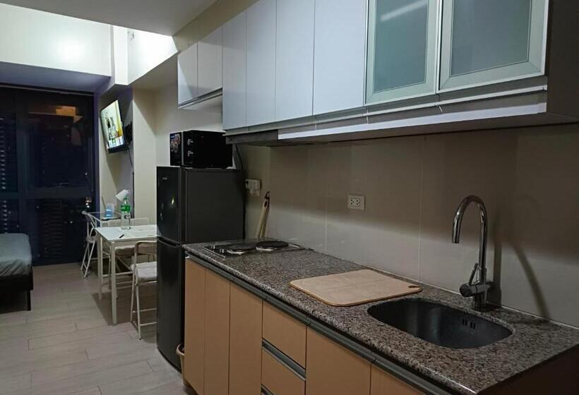 Eastwood Staycation Home With Stunning City View Minimum 2nights Stay