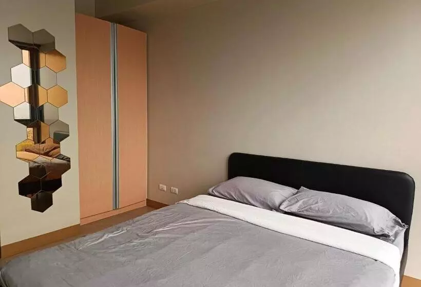 Eastwood Staycation Home With Stunning City View Minimum 2nights Stay