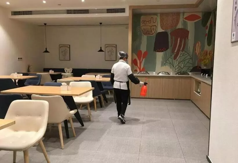 Hanting Hotel Guangyuan Cangxi Binjiang Road