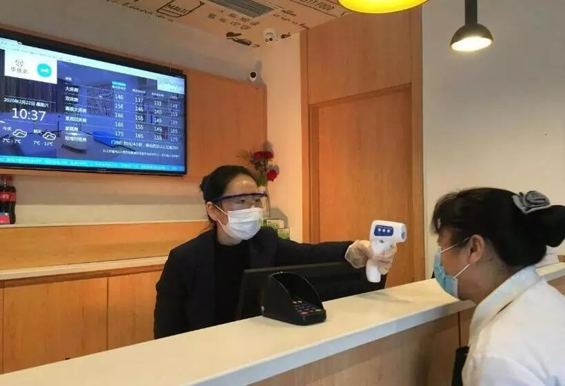 Hanting Hotel Guangyuan Cangxi Binjiang Road