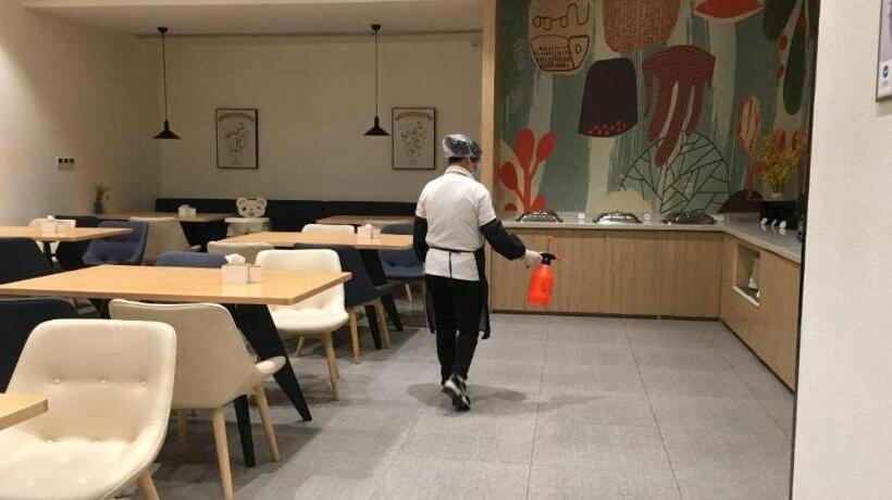 Hanting Hotel Guangyuan Cangxi Binjiang Road