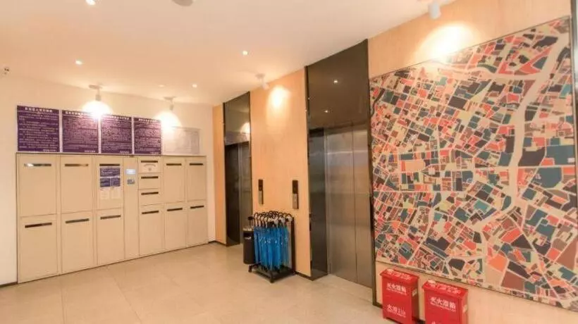 Hanting Hotel Guangyuan Cangxi Binjiang Road