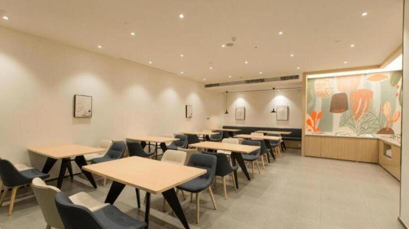 Hanting Hotel Guangyuan Cangxi Binjiang Road