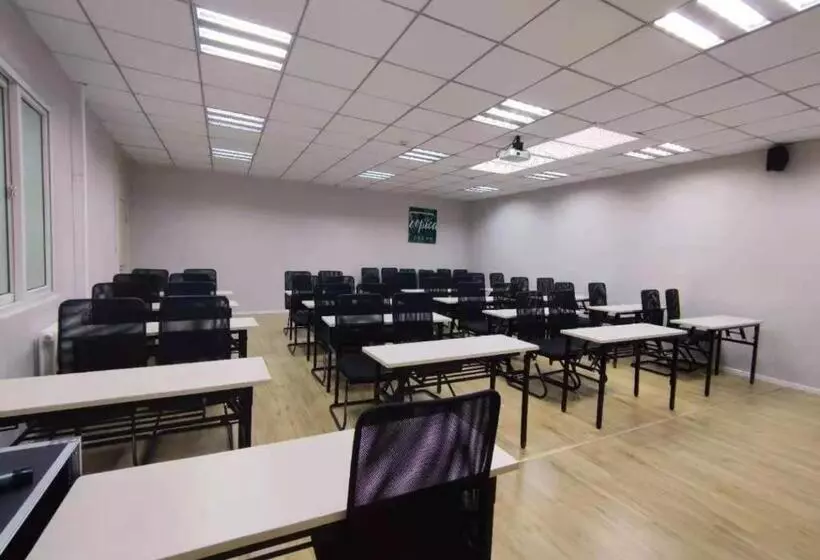 Hanting Hotel Qingdao Wanxiang City