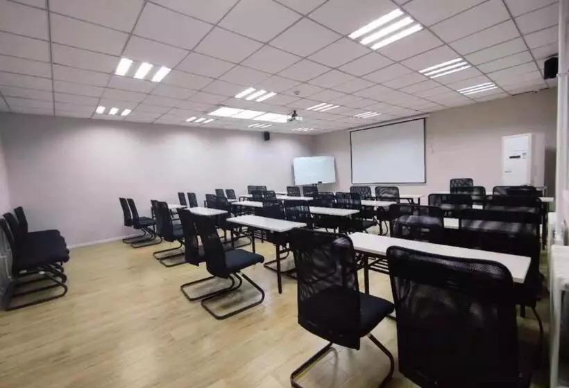 Hanting Hotel Qingdao Wanxiang City