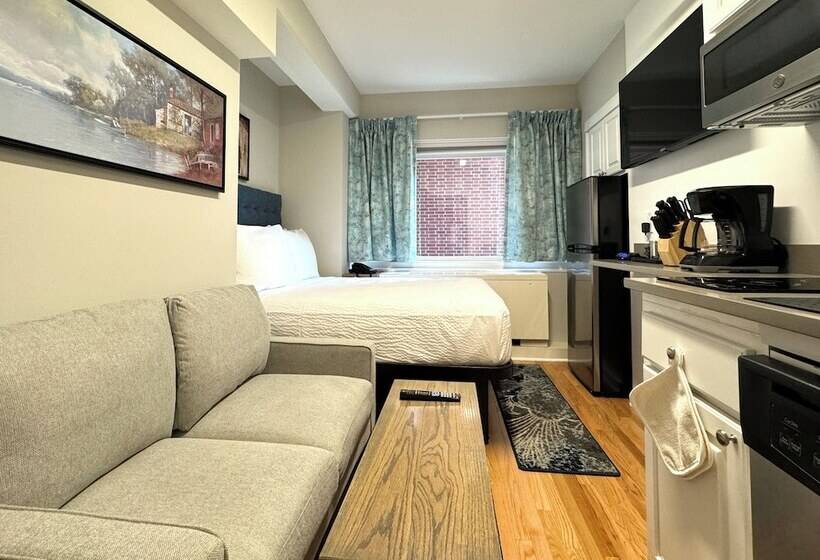 هتل The Gem Museum Suites