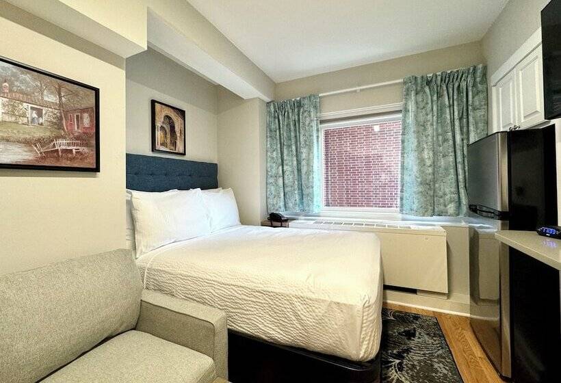 هتل The Gem Museum Suites