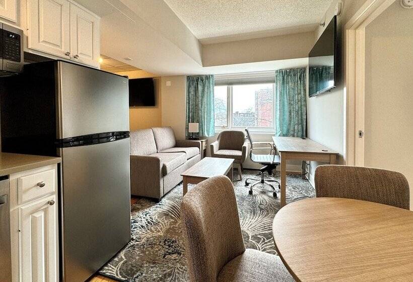 هتل The Gem Museum Suites