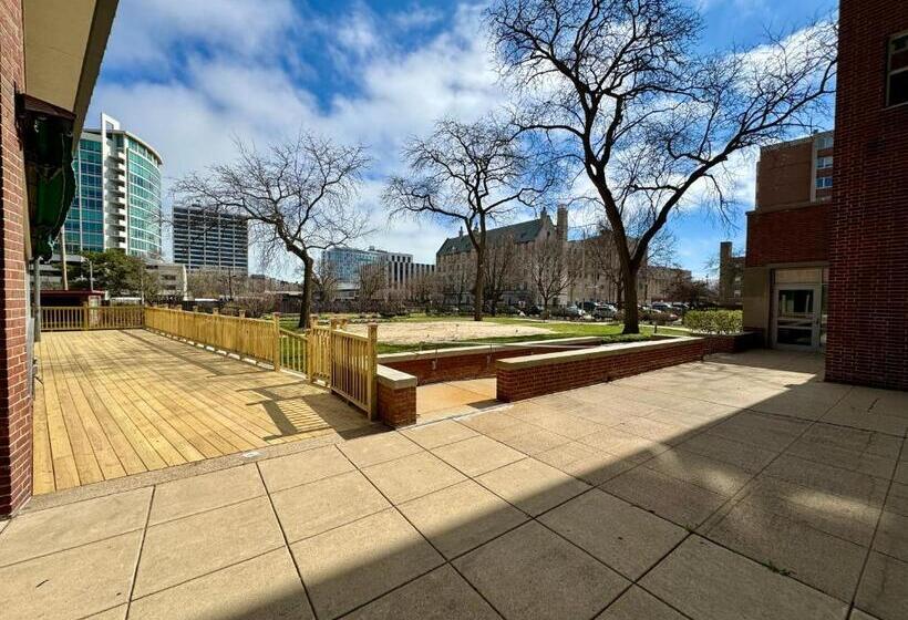 هتل The Gem Museum Suites