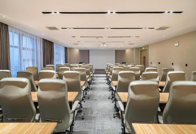 Lavande Hotel Xuzhou Tongshan Wanda Plaza