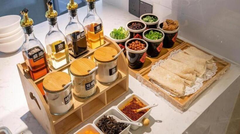 Lavande Hotel Xuzhou Tongshan Wanda Plaza