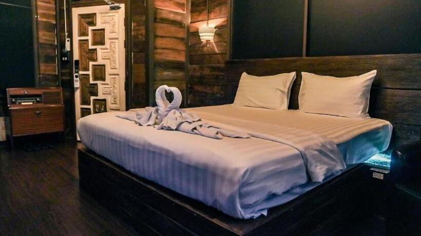 Letana Hotel Samuprakarn