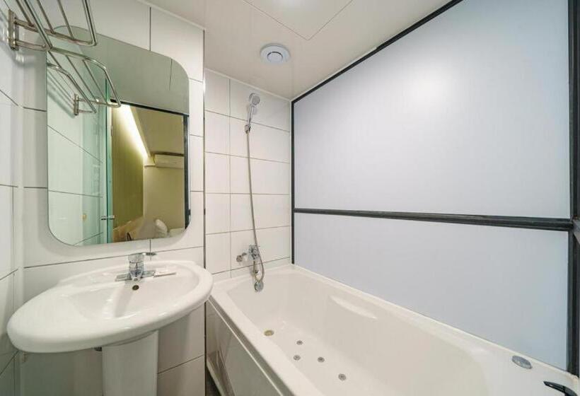 Number25hotel Dongam Station