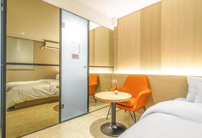 Number25hotel Dongam Station