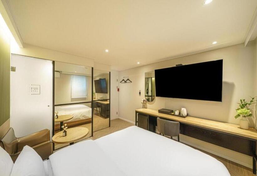 Number25hotel Dongam Station