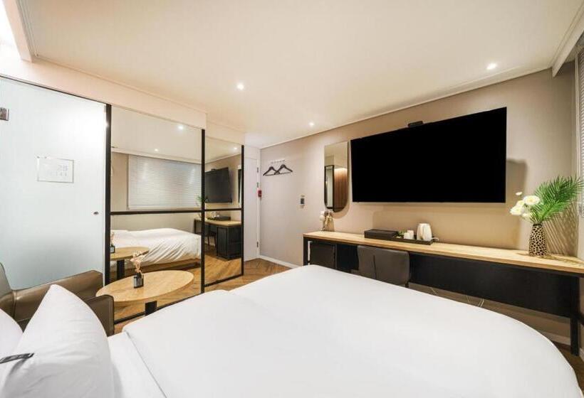 Number25hotel Dongam Station