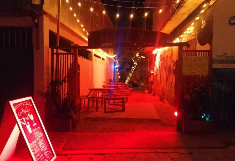 Majatalo Hostal Ledeztrus