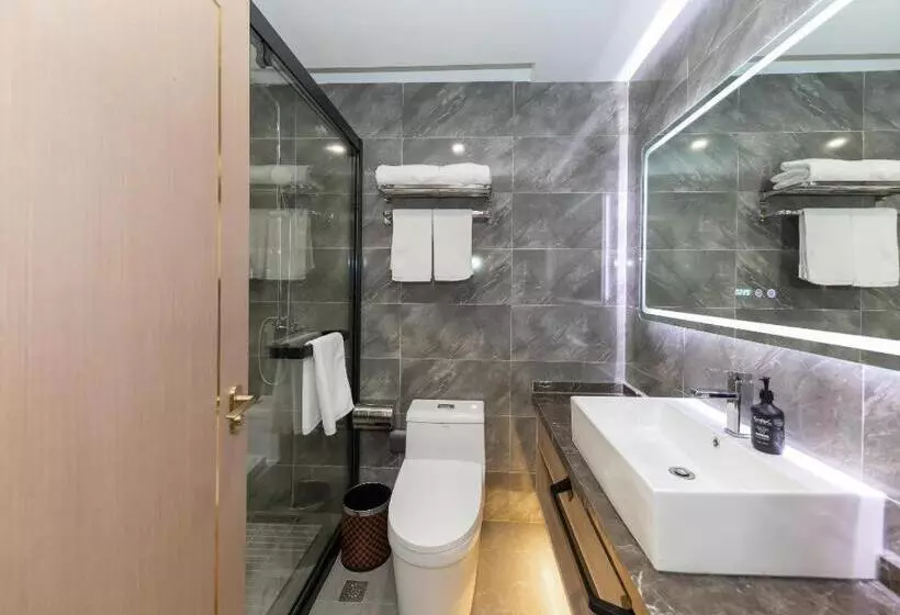 Starway Hotel Shanghai Necc Beiqing Highway