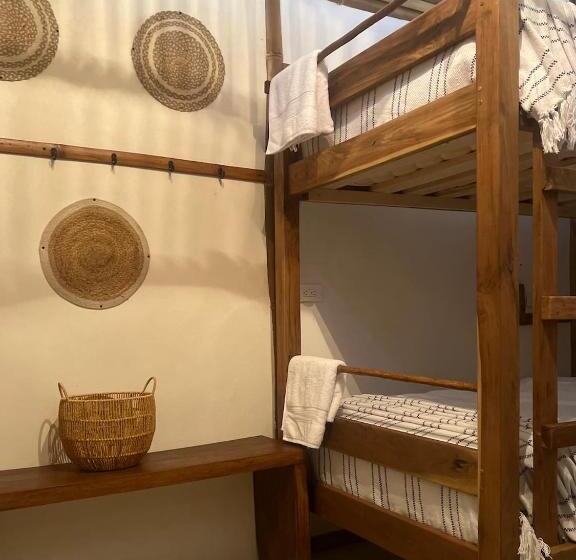 هاستل Dream Surf House Santa Teresa