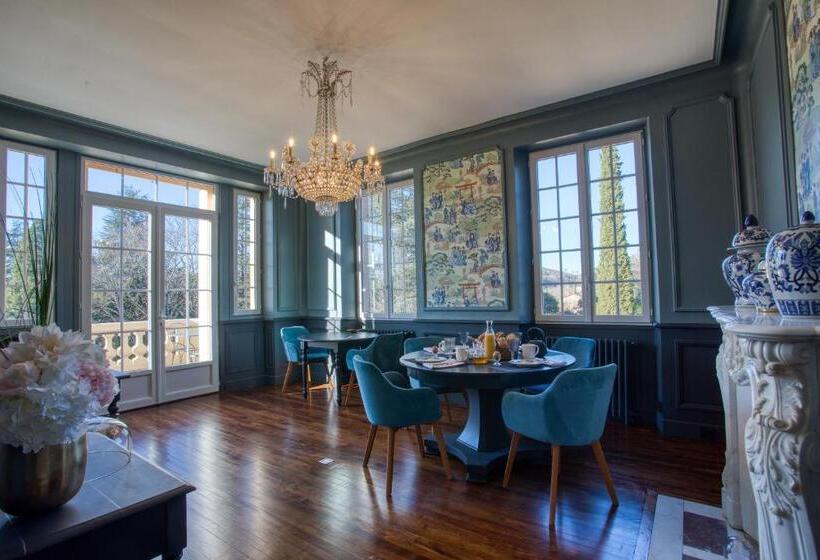 تختخواب و صبحانه Manoir Majoral